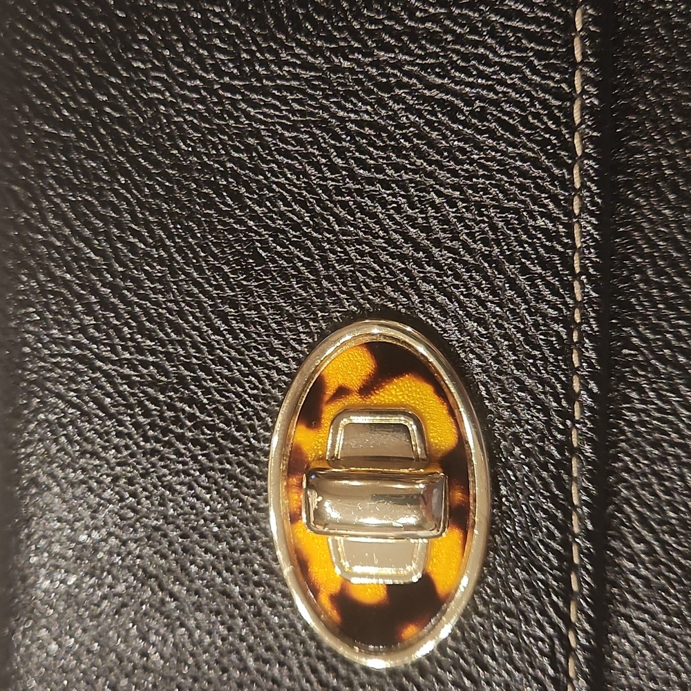 New Never Been Used No Tag Black Wallet with Gold Accent & Tortoise Shell Clasp - Picture 3 of 11